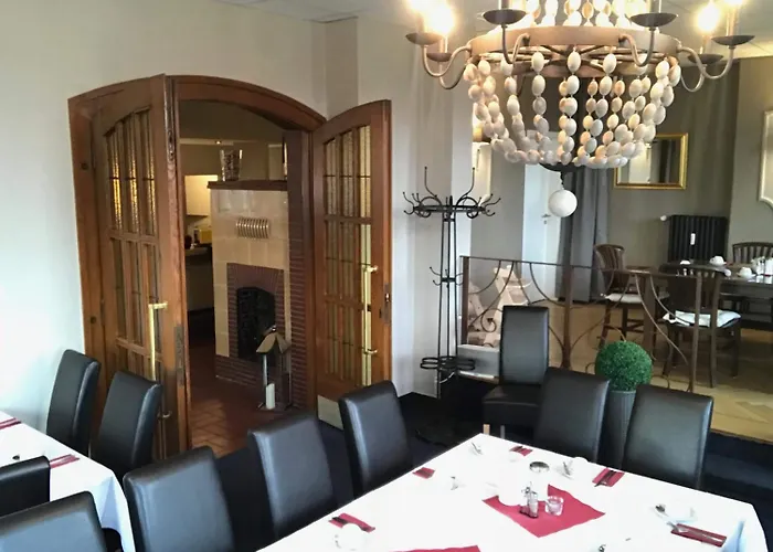 ホテル Sehnder Hof ゼーンデ